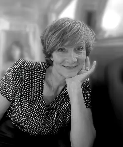 Rosemary Knott